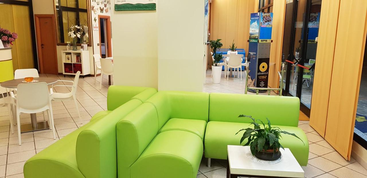 Hotel La Falena Cervia Buitenkant foto