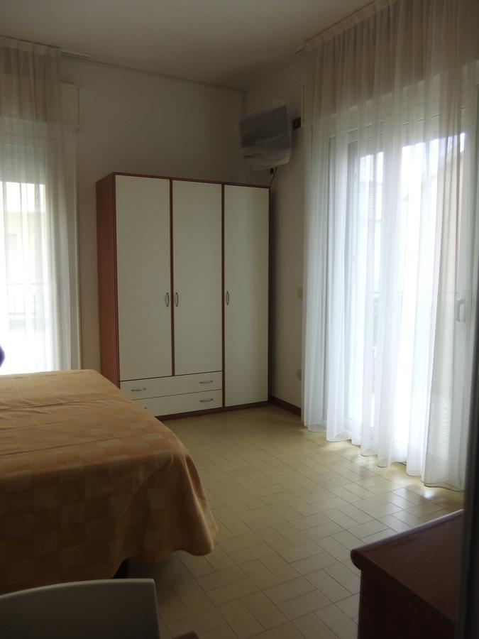 Hotel La Falena Cervia Buitenkant foto