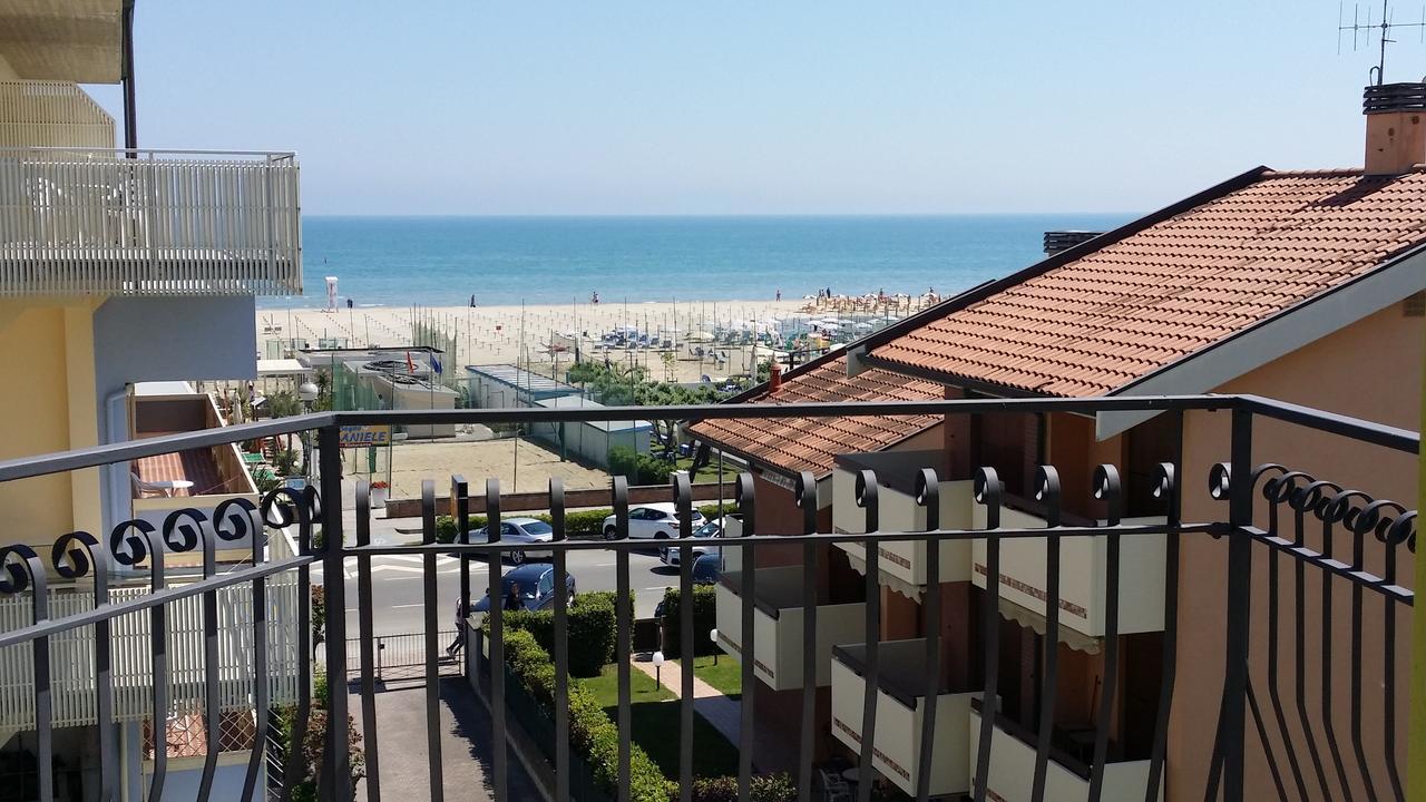 Hotel La Falena Cervia Buitenkant foto